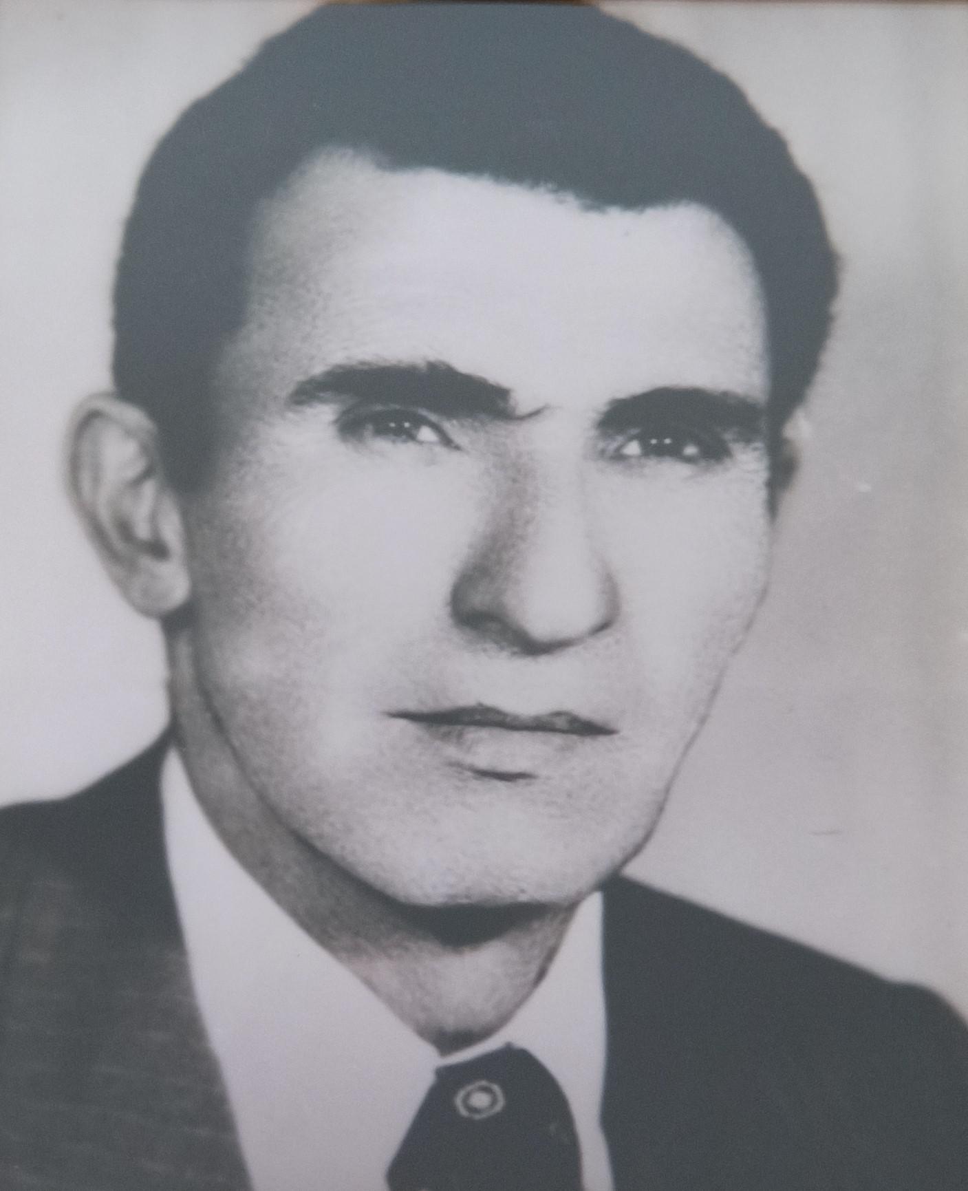 Nadir Aknur